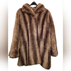 Alpine Studio Faux Fur Coat Size XL